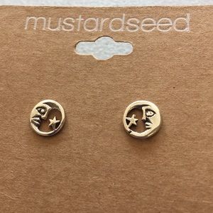 Welman Jewelry - Moon ๐ and star โญ๏ธ earrings. Welman Jewelry - Moon ๐ and star โญ๏ธ earrings.